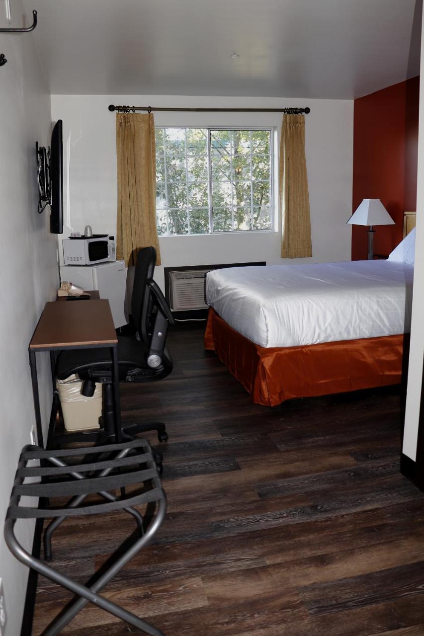 Best Lynnwood Inn Екстер'єр фото