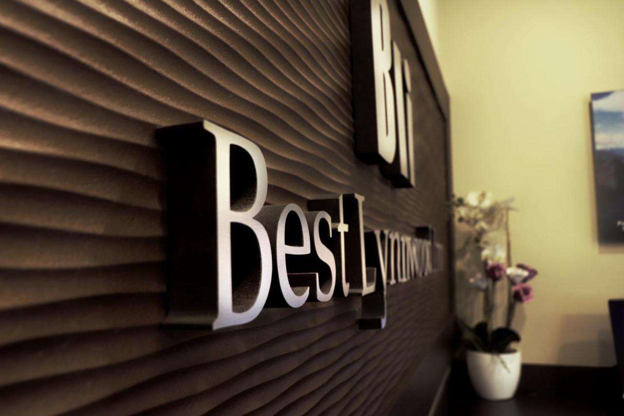 Best Lynnwood Inn Екстер'єр фото