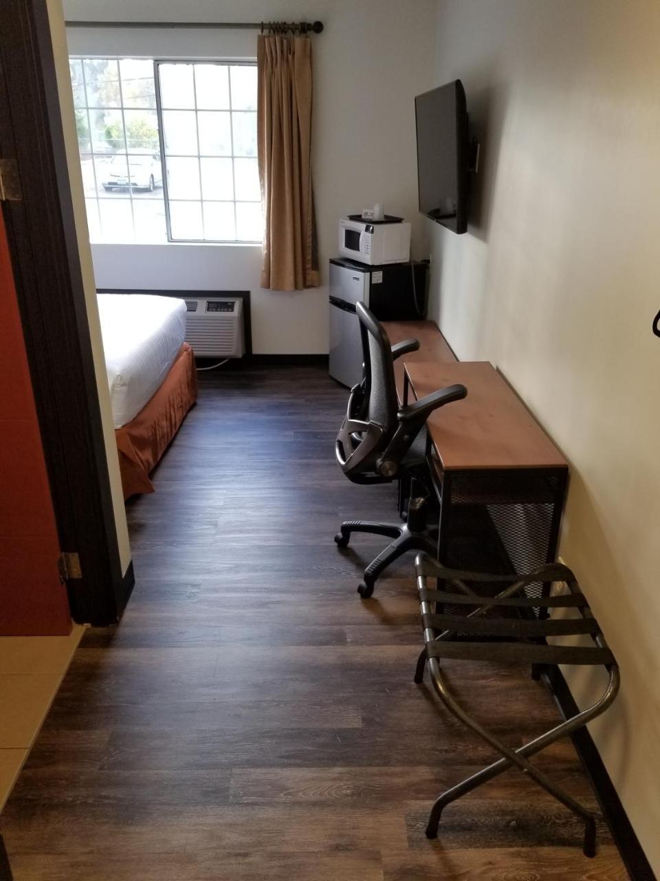Best Lynnwood Inn Екстер'єр фото